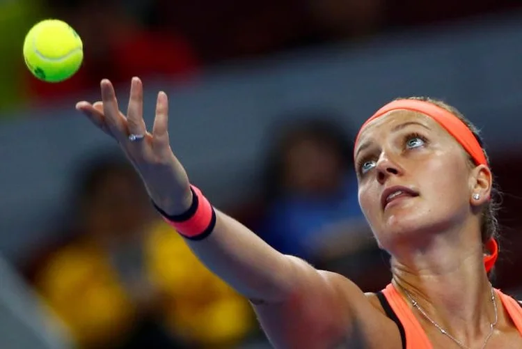 Petra Kvitova: o assessor da tenista, Karel Tejkal, disse mais cedo que a cirurgia com quatro horas de duração foi bem-sucedida (Reuters)