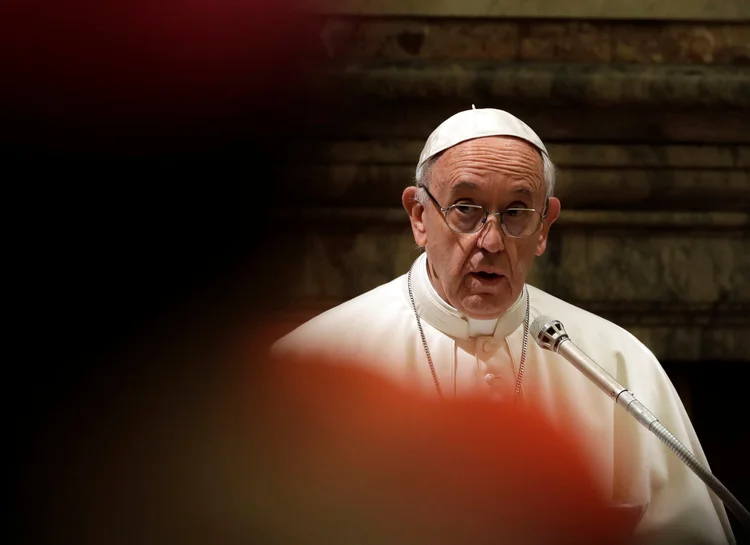 Papa Francisco: em tom enfático, ele reconheceu que tem havido resistência de alguns membros egoístas da burocracia (Gregorio Borgia/Reuters)