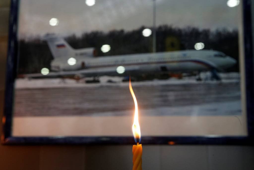 Rússia não descarta hipótese de atentado em avião que caiu