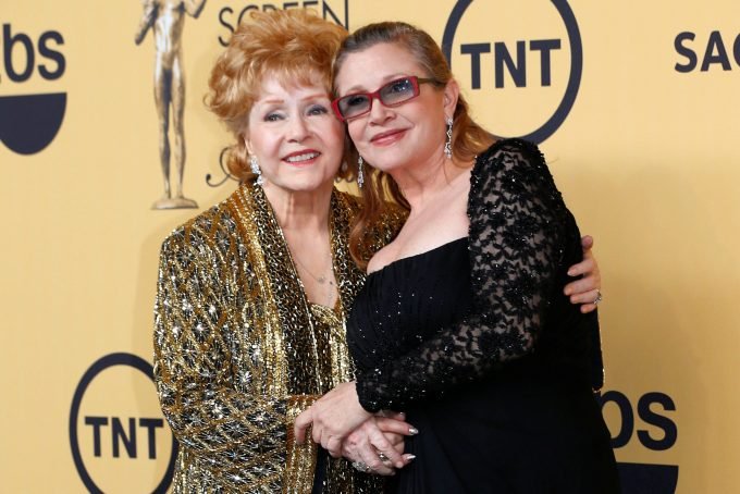Debbie Reynolds, mãe de Carrie Fisher, morre um dia após a filha