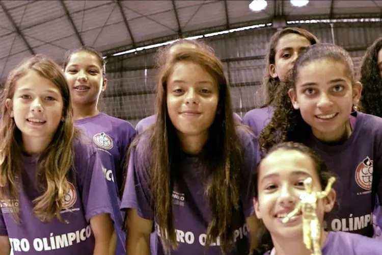 Campanha do Nescau: vitória de time feminino e presente do ex-jogador Cafu (Nestlé/Divulgação)