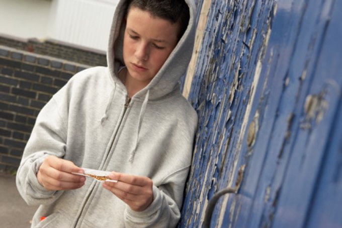 Adolescentes americanos fumam menos maconha que antigamente