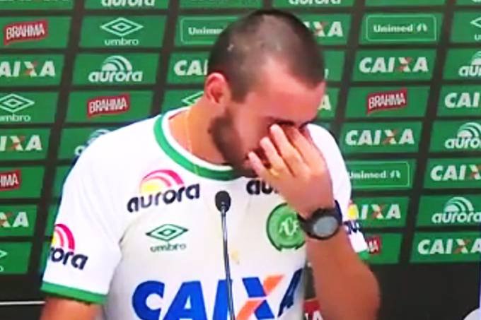 Jogador da Chapecoense fala pela primeira vez desde o acidente