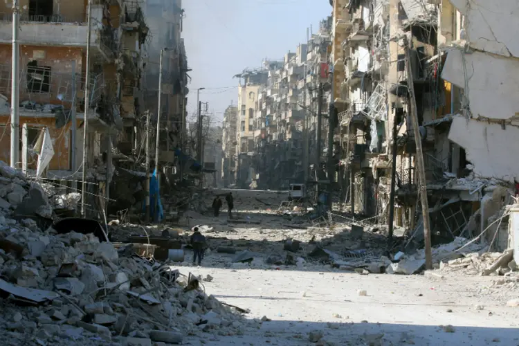 Aleppo: se Londres sofresse os mesmo danos que Aleppo, bairros inteiros desapareceriam do mapa (Omar Sanadiki/Reuters)