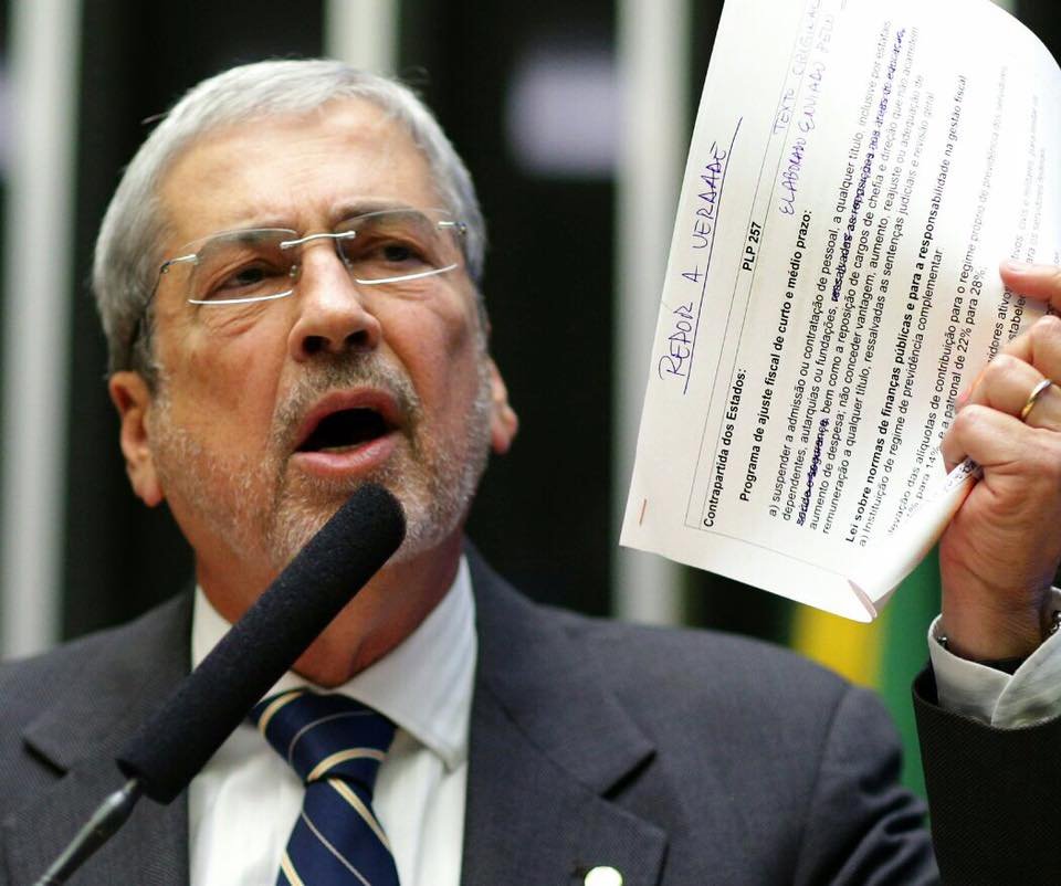 Temer deve ceder à pressão do PSDB e tirar Imbassahy da geladeira
