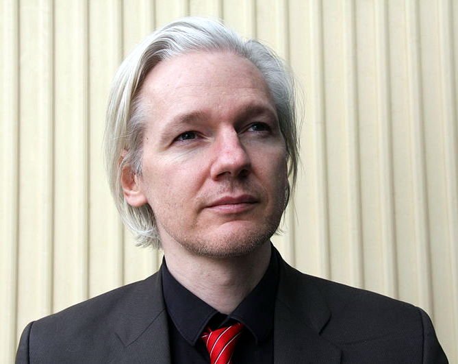 Julian Assange e a transparência