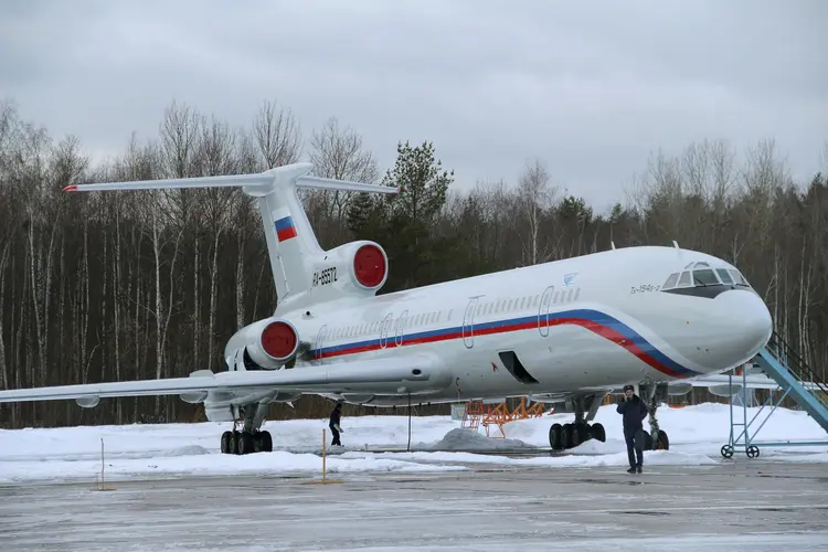 Tragédia: modelo de avião Tupolev 154 no aeroporto de Moscou, em 2015 (Dmitry Petrochenko/Reuters)