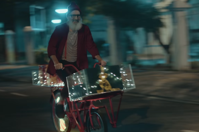 Duracell ilumina natal de ciclistas e crianças em Porto Alegre