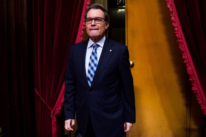 Ex-presidente da Catalunha será julgado por querer separação