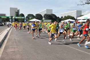 Corrida contra a corrupção reúne 2 mil pessoas em Brasília