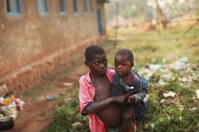 1 em cada 4 crianças vive em países em conflito, diz Unicef