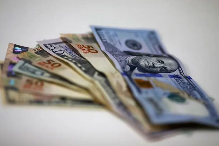 Câmbio: empresas avaliam qual é o melhor momento para processar os bancos acusados de cartel (Ricardo Moraes/Reuters)