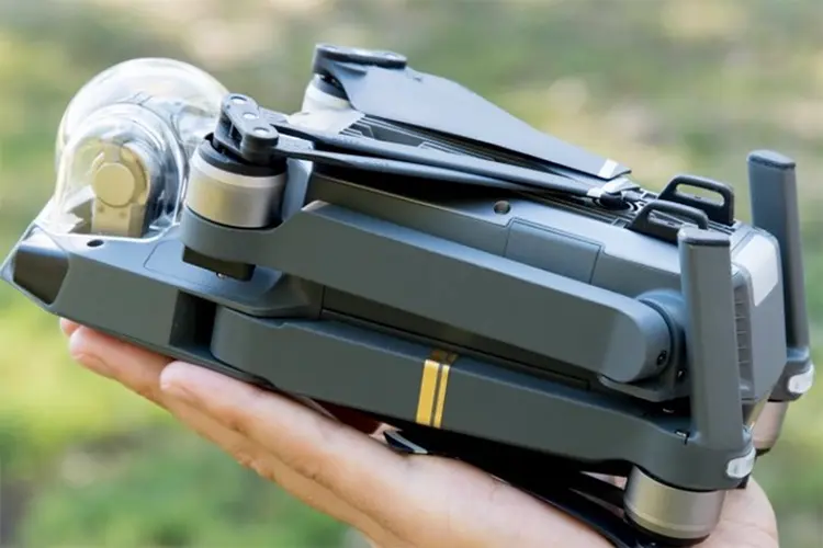 Mavic Pro: gadget pode ser dobrado para o transporte (DJI/Divulgação)