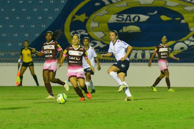 O incrível exemplo de penúria do futebol profissional feminino no Brasil