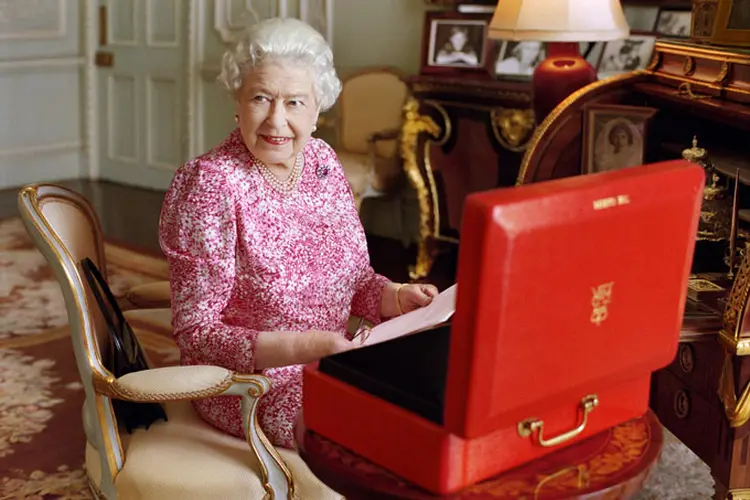 Elizabeth II: "no final dos anos 90 anos da Rainha, Vossa Majestade deixará de patrocinar um número de organizações nacionais", declarou o palácio (Getty Images)