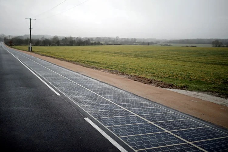 Estrada: o projeto recebeu as críticas de ONGs ambientalistas que consideram seu custo, 5 milhões de euros, exagerado para a quantidade de energia que pode produzir (Benoit Tessier)