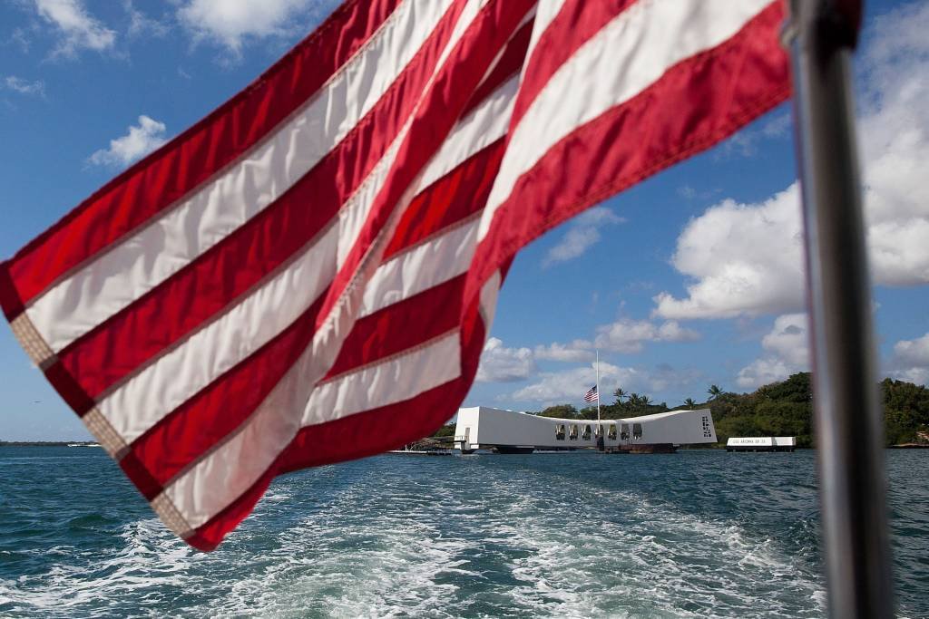 Premiê do Japão e Obama visitarão base de Pearl Harbor