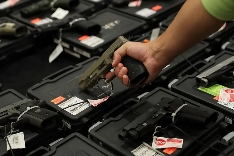 Armas: o maior ponto de consenso está em uma série de possíveis limitações à compra e porte de armas que até agora não tiveram sucesso (Alex Wong/Getty Images)