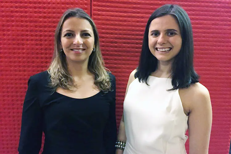 Andressa Torquato e Sabrina Yanagisawa, da Guguta: elas ajudam mulheres a conseguirem roupas de qualidade de forma barata e simples (Guguta/Divulgação)