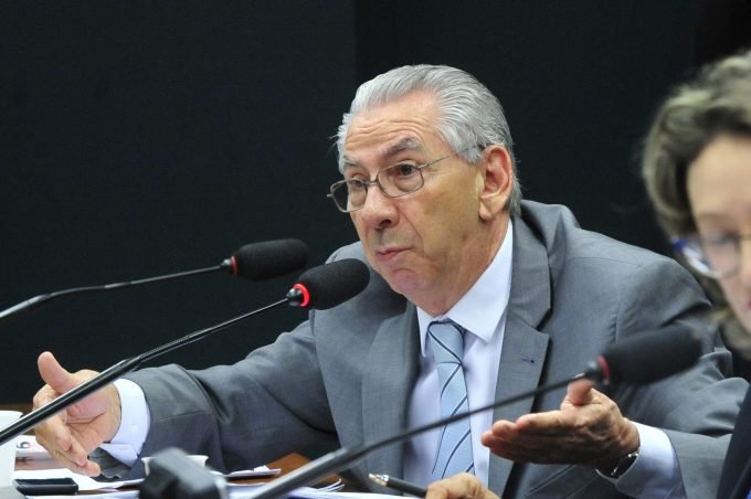 Alckmin cogita lançar Silvio Torres à presidência do PSDB