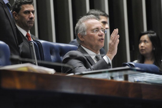 Renan chama de invasão decisão do STF sobre lei anticorrupção