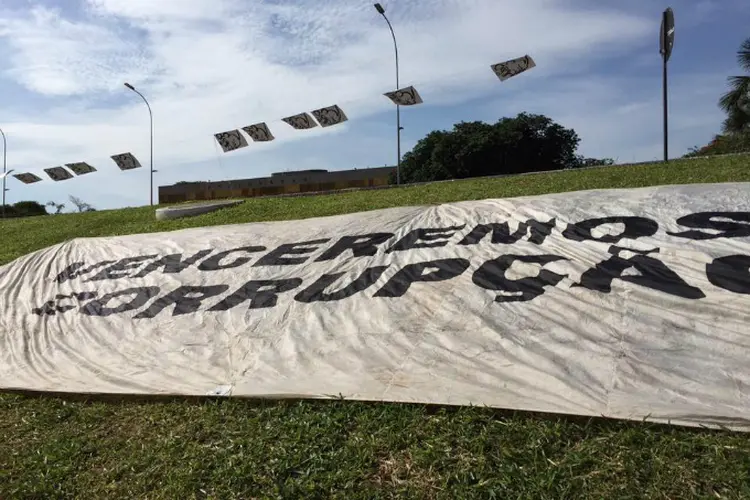 Protesto em Brasília: manifestantes estão reunidos em frente ao Congresso Nacional (Vem Pra Rua Brasil/Facebook/Reprodução)