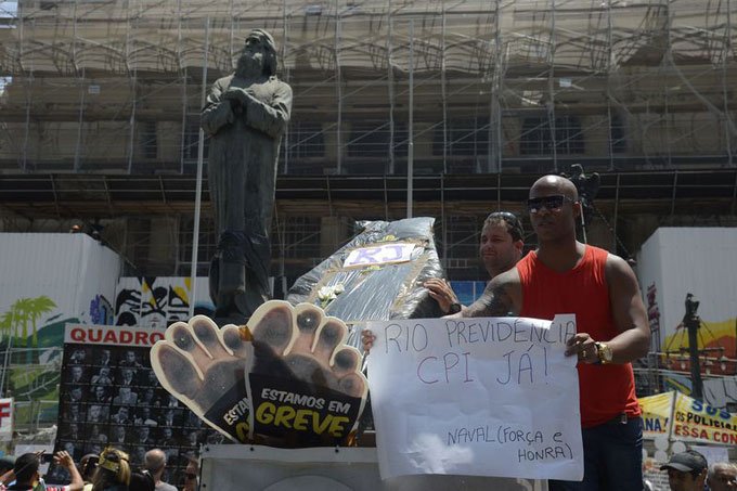 Mesmo sem votações, servidores mantêm vigília na Alerj