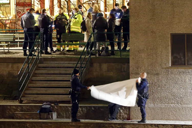 Suíça: o indivíduo disparou várias vezes contra as pessoas no interior do centro (Arnd Wiegmann/Reuters)