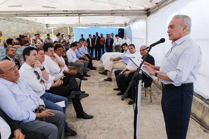 Temer anuncia R$ 45 mi para obra de transposição do São Francisco