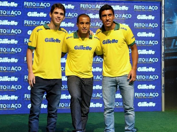 Gillette corta Kaká e Ganso e acerta com novo trio