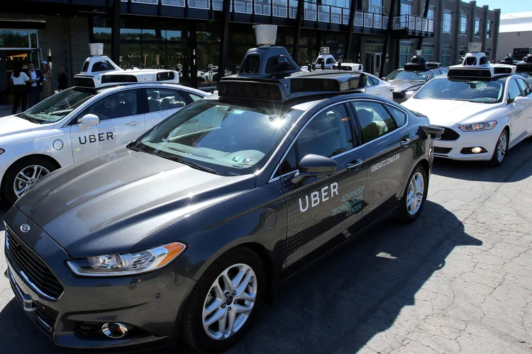 Uber: a Waymo disse que antes de deixar a empresa, o funcionário que agora trabalha no Uber baixou mais de 14 mil documentos confidenciais (Aaron Josefczyk/Reuters)