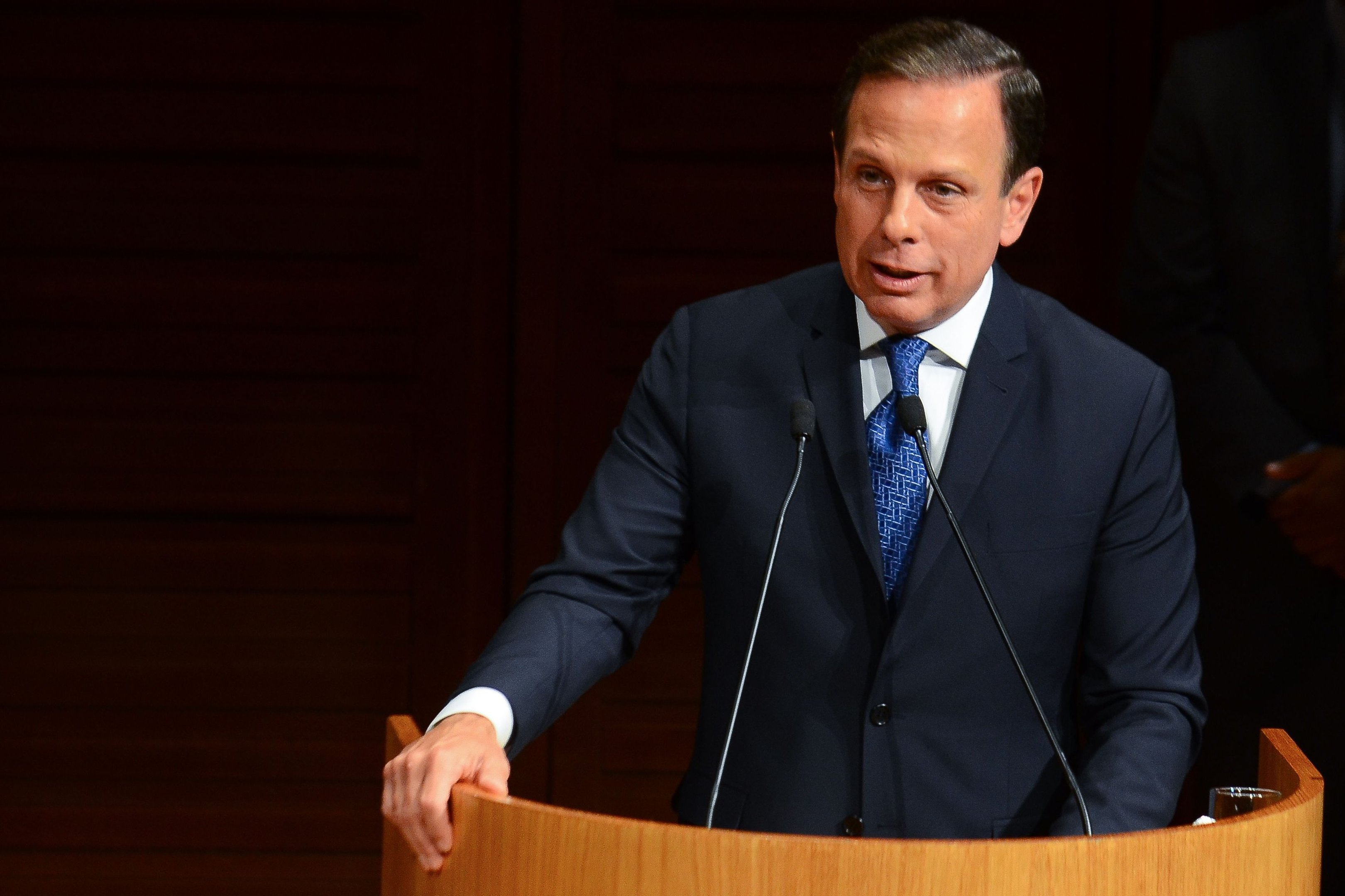 Doria quer permitir a morador pagar por poda de árvore