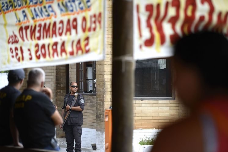 Agentes penitenciários param no Rio em protesto contra reformas