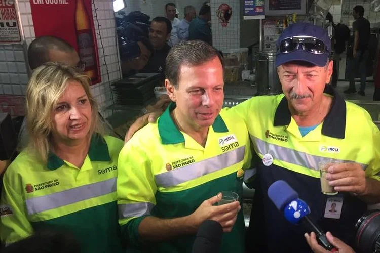 Doria: entre os garis a ação foi vista sob diferentes ângulos, da ridicularização ao elogio (Facebook/João Doria)
