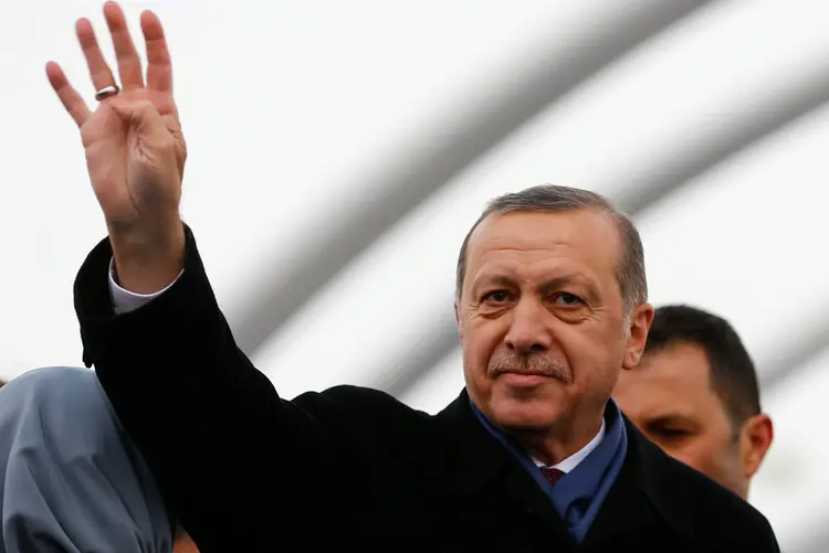 Tayyip Erdogan: presidente turco acusou o governo holandês de agir como "remanescente do nazismo" por barrar seus ministros (Murad Sezer/Reuters)