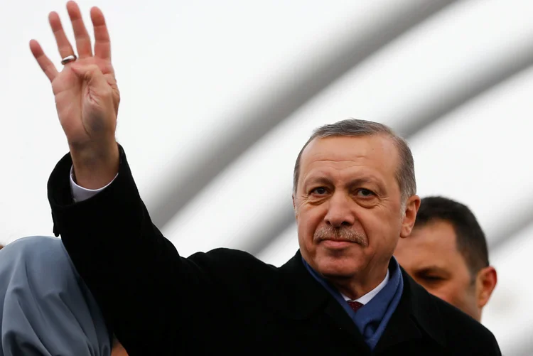 Tayyip Erdogan: prevê transferir a maior parte do poder executivo do primeiro-ministro ao presidente da República (Murad Sezer/Reuters)