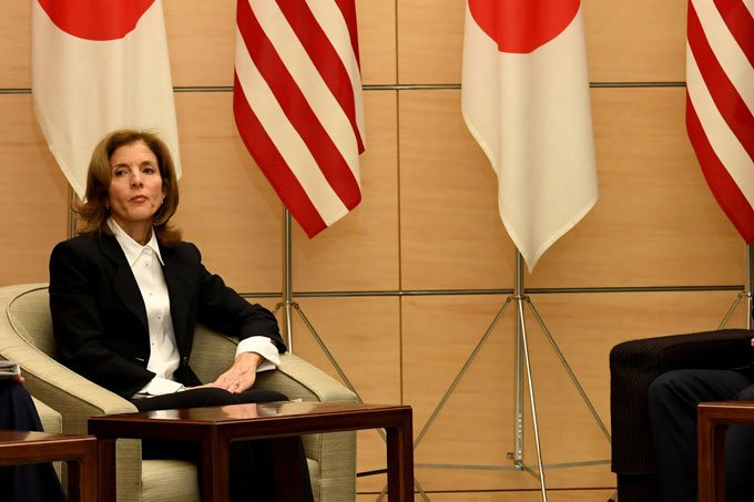 Caroline Kennedy deixa o cargo de embaixadora no Japão