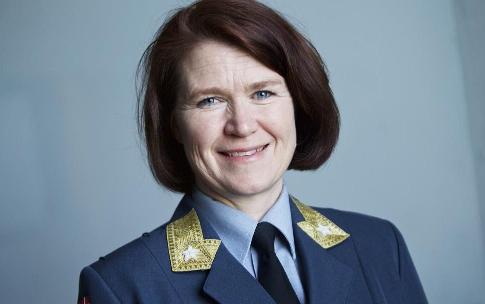 Noruega nomeia uma mulher à frente da força aérea pela 1ª vez