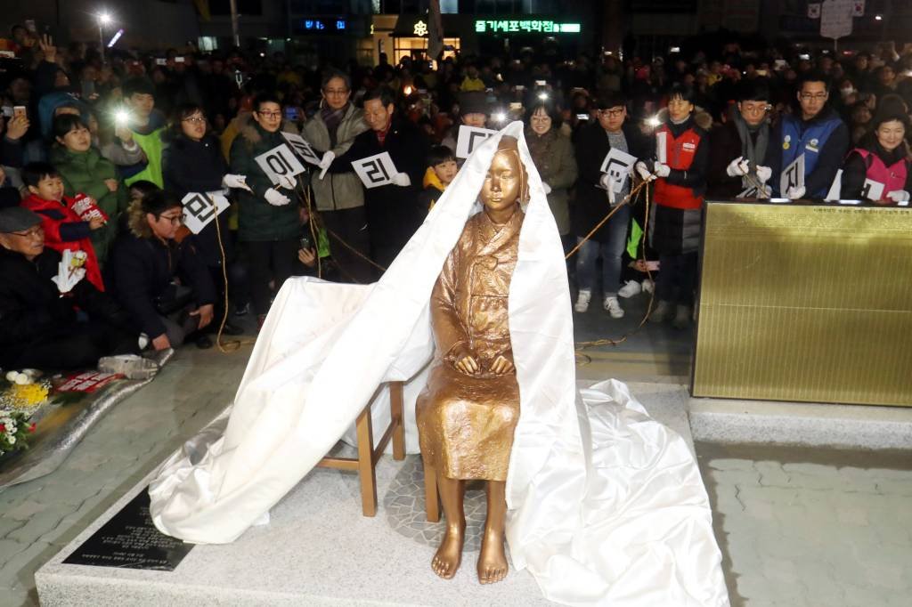 Embaixador japonês deixa Seul após polêmica sobre estátua
