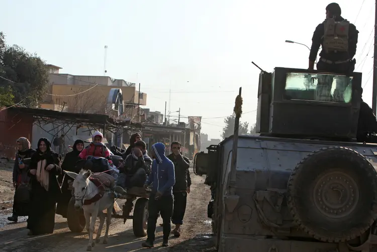 Mosul: o Exercito iraquiano e as Forças Populares de Mobilização frearam o assalto dos jihadistas (Azad Lashkari)