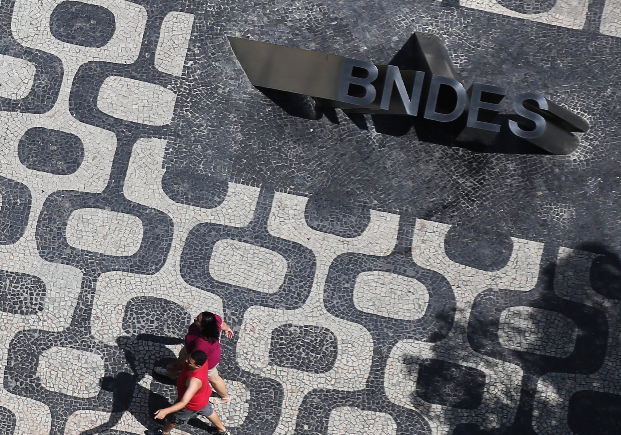 BNDES aprova antecipar pagamentos ao Tesouro em 20 anos