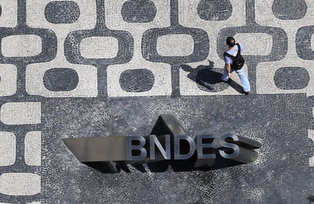 BNDES: a medida será aplicada em duas etapas, uma delas ainda este ano (Nacho Doce/Reuters)