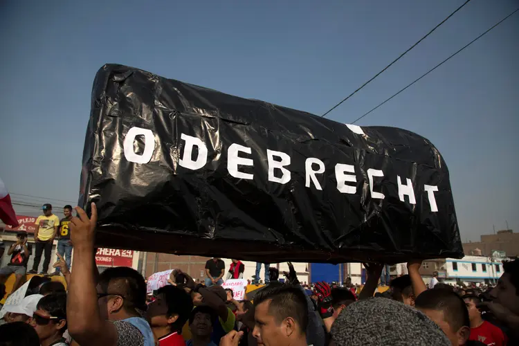 Odebrecht: de todos, Fujimori é o que menos implicado parece estar no caso Odebrecht, cujas propinas milionárias começaram a acontecer após seu governo (Sebastian Castaneda/Reuters)