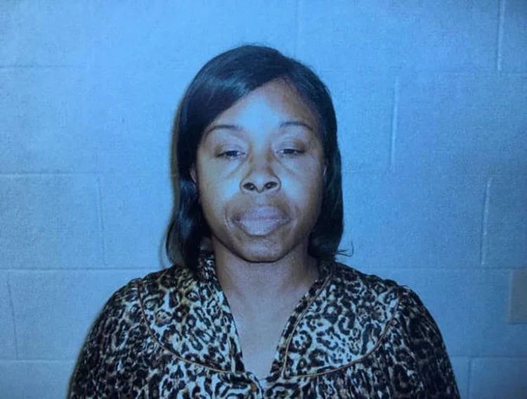 Gloria Williams: a mulher de 51 anos foi acusada de sequestro e de interferência com a custódia (Jacksonville Sheriff's Office/Reuters)