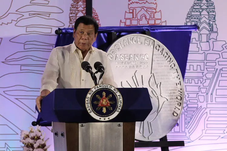 Rodrigo Duterte: "guerra contra as drogas" se deparou com uma forte oposição da Igreja desde os púlpitos (Lean Daval Jr/Reuters)