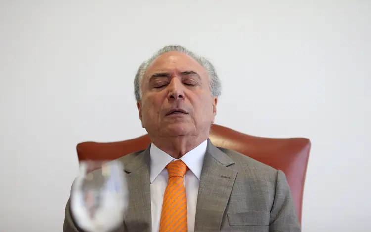 Temer: parlamentares que têm ligação com Temer dizem acreditar que ele vai preferir esse caminho (Adriano Machado/Reuters)
