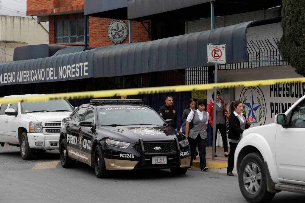 Estudante armado invade colégio no México e deixa 5 feridos