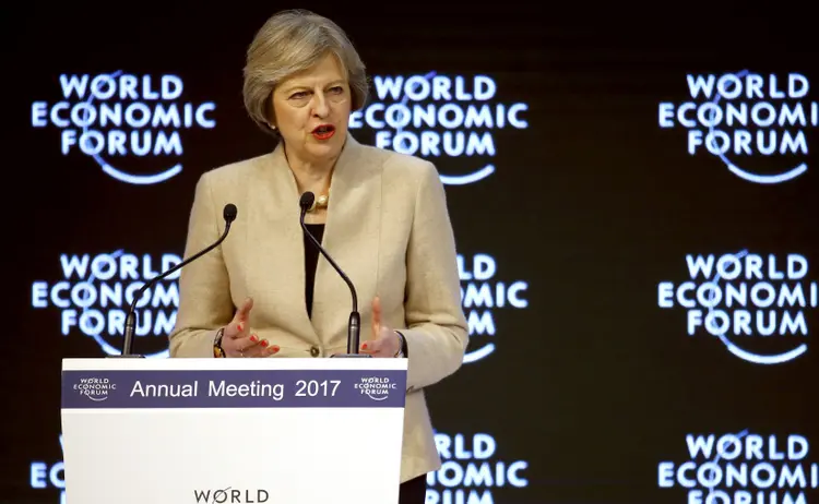 Theresa May: afirmações foram feitas no Fórum Econômico Mundial, em Davos (Ruben Sprich/Reuters)