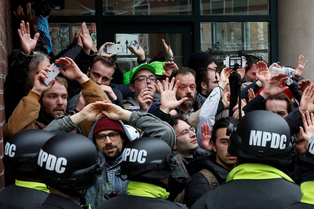 Polícia de Washington prende 90 pessoas após confrontos