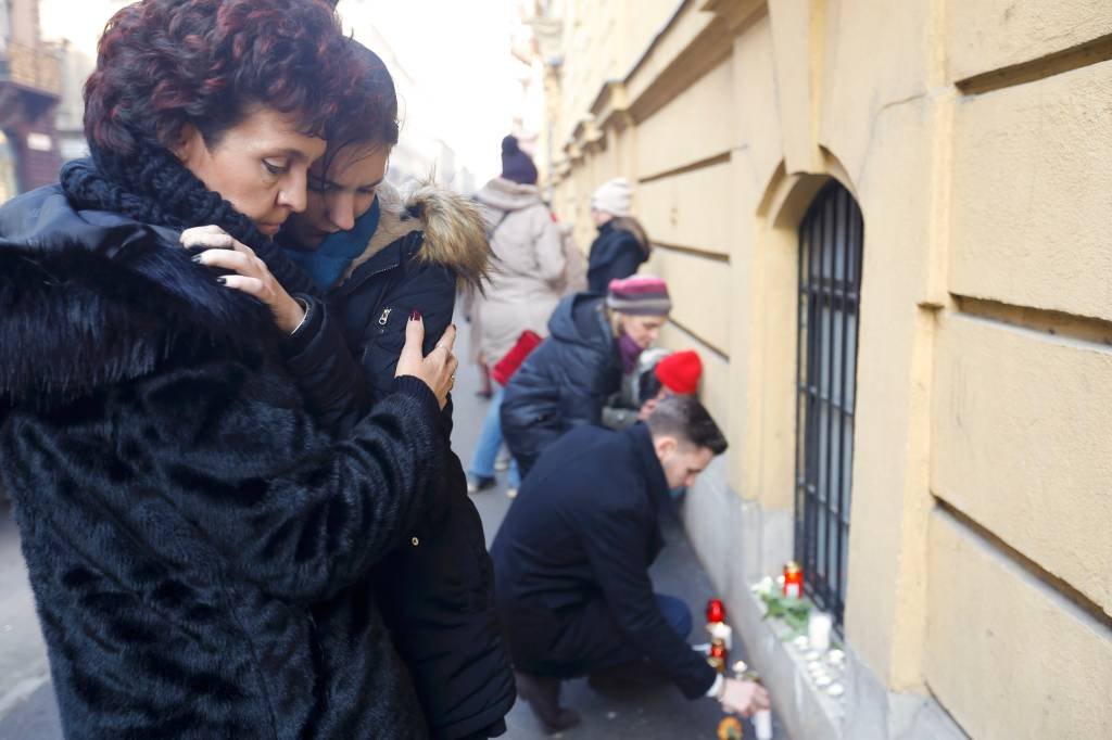 Acidente com ônibus deixa pelo menos 16 mortos na Itália